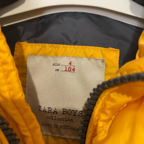 Zara unisex sleeveless vest like new, yellow, size 104 cm