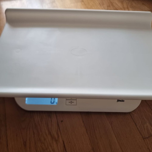 Alecto BC-10 digital baby scale like new