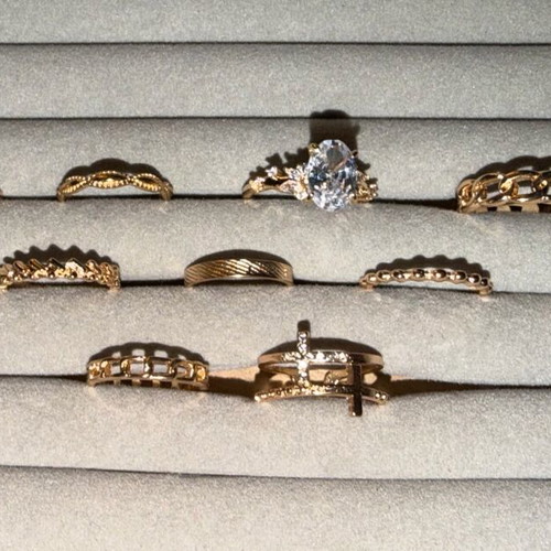 Fashion ring set of 9 gold aesthetic designs like new