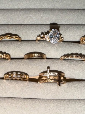 Fashion ring set of 9 gold aesthetic designs like new