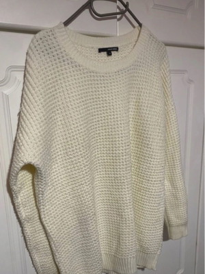 White knit sweater used, size M-L