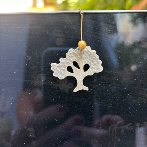 Thematic women's tree-shaped earring like new single