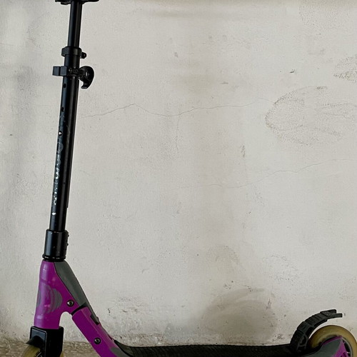 Globber foldable scooter used, for ages 7 and up