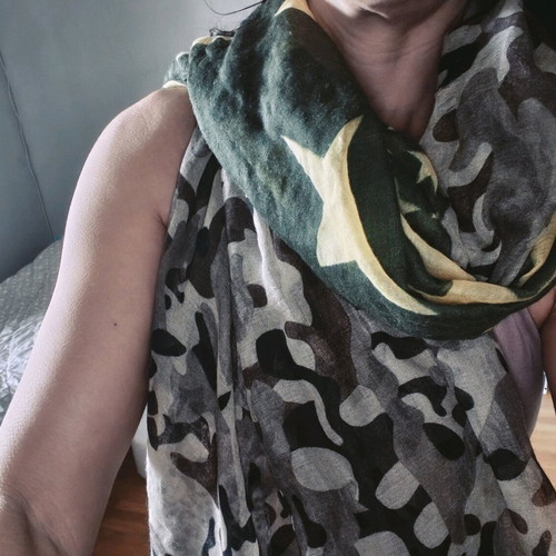 Lynne scarves new, set of 3, excellent quality