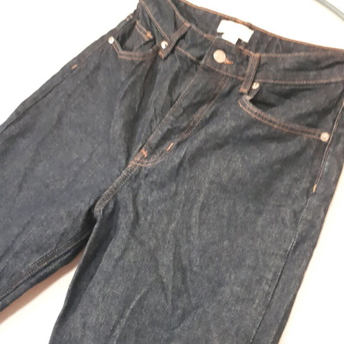 H&M mid-rise blue jeans new with rip, size M 38 10