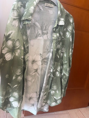 Shirt new white and green