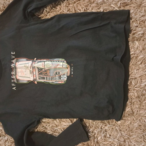 Children's T-shirts and gift tracksuit like new, multicolor, sizes 110-116 cm