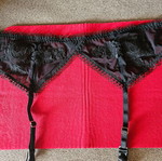 Intimissimi garter belt new, black with Italian lace