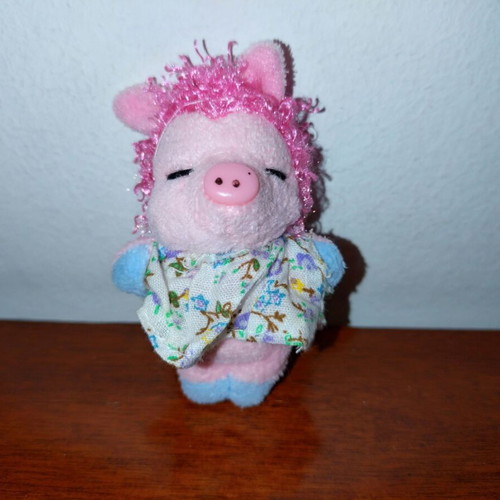 Small plush animals pack of 6 used, keychain size