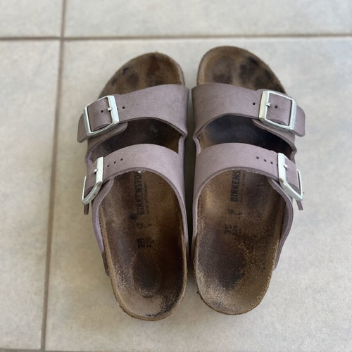 Birkenstock Arizona sandals size 35, lilac