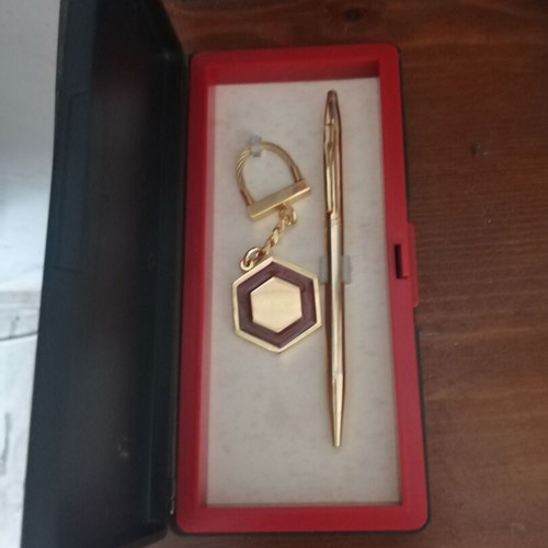 Gift set pen and keychain new