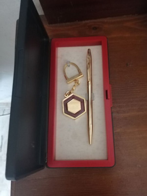 Gift set pen and keychain new