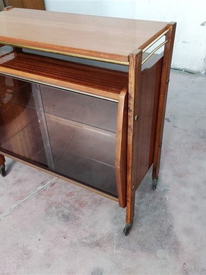 Vintage τροχήλατη βιτρίνα μπαράκι μεταχειρισμένη