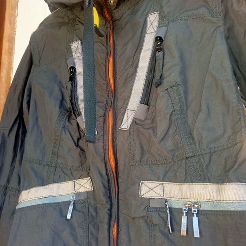 Parajumpers windbreaker jacket like new, size S, black multicolor