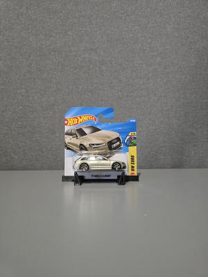 Hot Wheels 17 Audi RS 6 Avant new