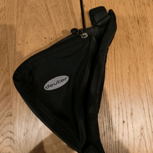 Triangular bicycle bag like new