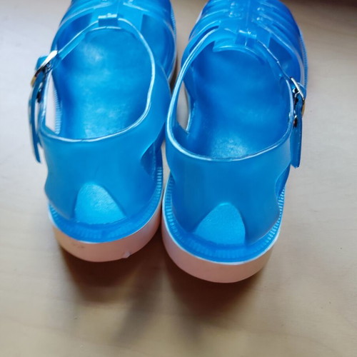 Sandals size 34 like new, blue
