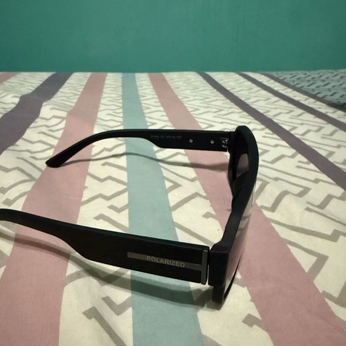Polarized sunglasses new, black and white