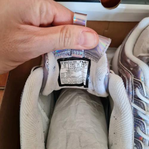 Fila athletic shoes size 41.5 new, silver