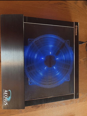 Enermax Aeolus Premium laptop cooling stand