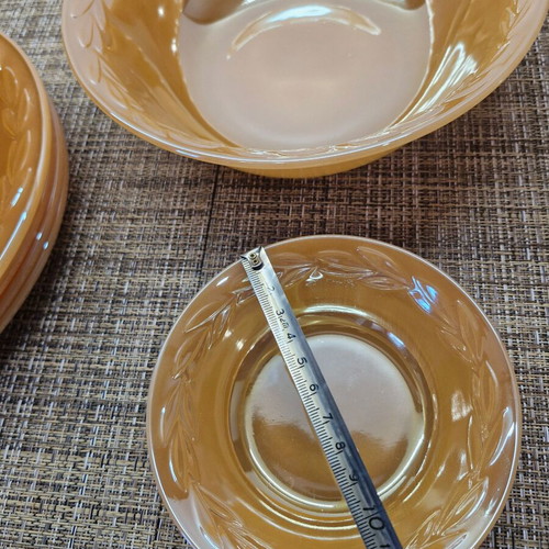 Fire King serving set like new with 1 large bowl, 4 small bowls and 4 fruit plates