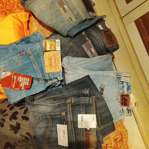 Lee and Levi's jeans, size S / 36 / 8, new