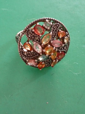 9 Carat Gold Ring like new with precious stones and silver 925