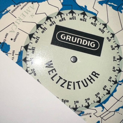 Grundig radio like new with rare frequency reception guide