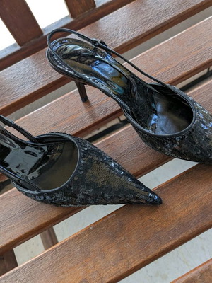 Sandals used with sequins size 36, black
