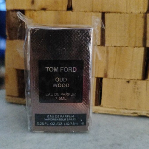 Tom Ford Oud Wood Eau de Parfum new, tester 7.5 ml