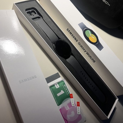 Samsung Galaxy Watch5 Aluminium 40mm used, waterproof, graphite