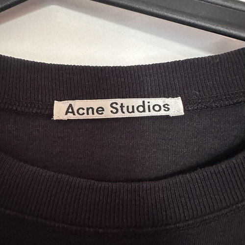 Acne Studios black and grey t-shirt like new, size S fits large