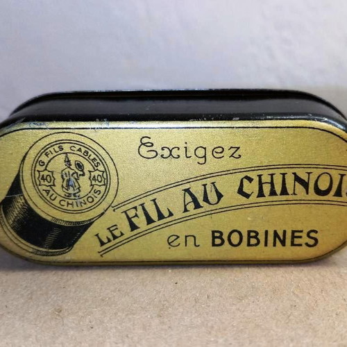 Vintage French thread dispenser tin box used, 1940s