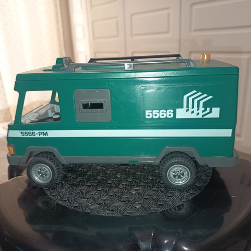 Playmobil car and dragon used with many damages