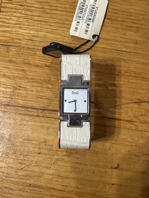 D & G watch like new, women's, white