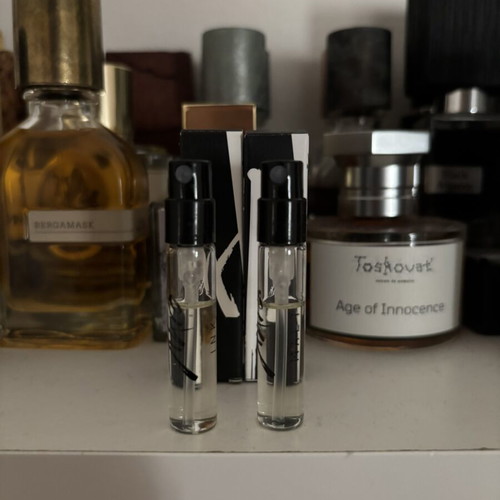 Akro Ink and Malt perfume samples used, 2ml each