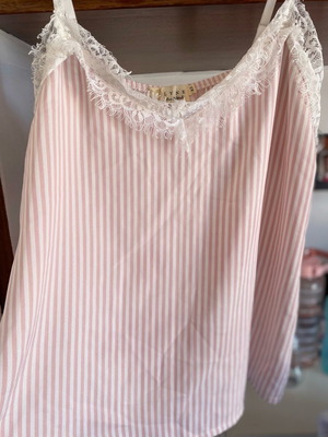 Lynne lingerie top like new, size L
