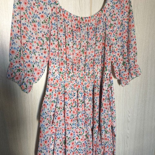 Women's dress with light ruffles, above the knee, like new, size M/L