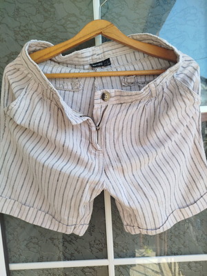 Esmara linen striped bermuda shorts with zipper and pockets