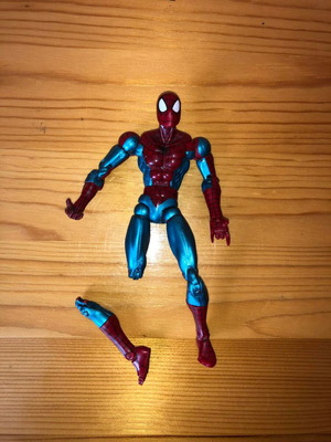 Marvel Action Figure Spider-Man Toy Biz 2003 used, damaged