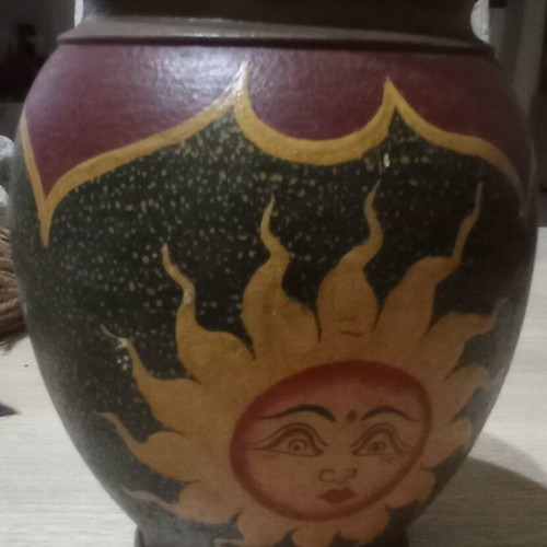 Clay vase like new, height 18 cm, width 12 cm