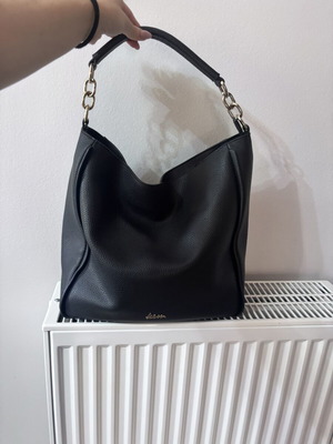 Kem black shoulder bag