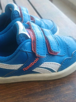 Παιδικά παπούτσια Reebok σαν καινούργια, μέγεθος 20, μπλε