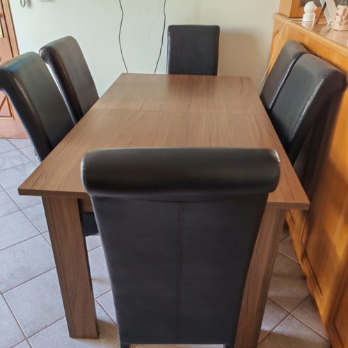 Extendable dining table with 6 chairs, walnut color