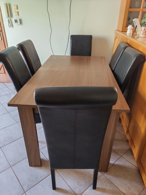 Extendable dining table with 6 chairs, walnut color