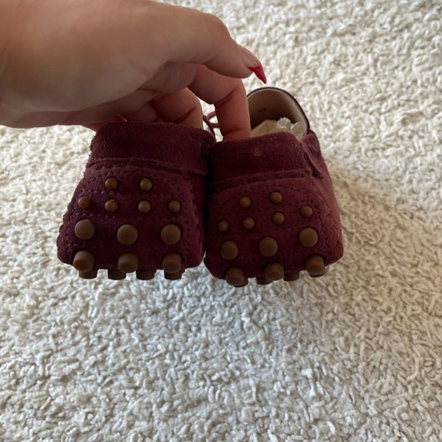 Chicago burgundy moccasins used with defect, unworn