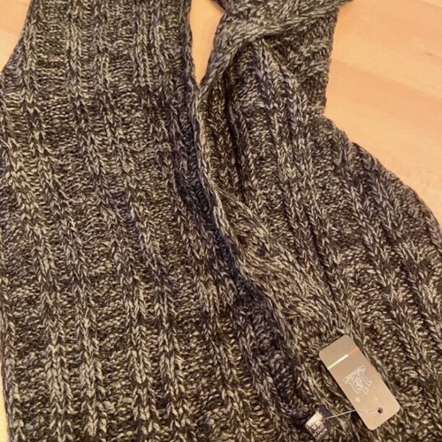 Winter scarf new, black and gray