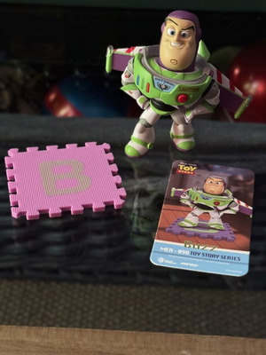Miniso x Toy Story Buzz Lightyear figure like new, surprise box
