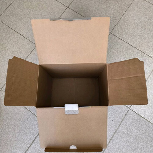 Xbox 360 E packaging box used, without internal dividers