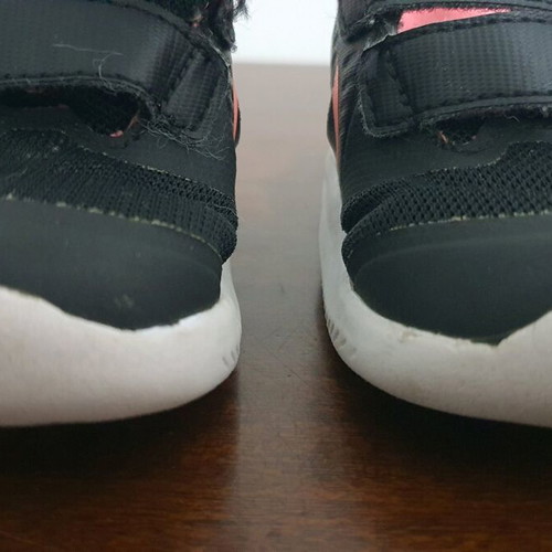 Nike παιδικά αθλητικά παπούτσια μεταχειρισμένα, νούμερο 19.5, μαύρο και ροζ